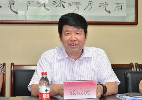 张威虎副校长介绍谈球吧情况