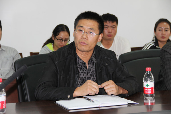 马小惠副部长介绍谈球吧学生日常教育工作情况