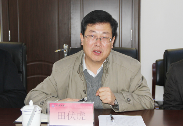 田伏虎副书记汇报谈球吧工作
