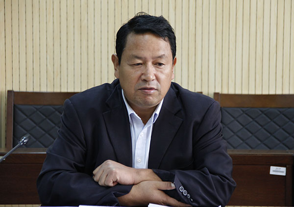 韩卿元副书记主持