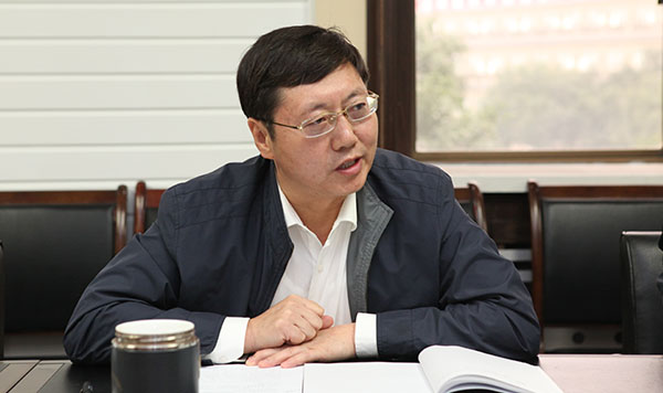 张金锁校长
